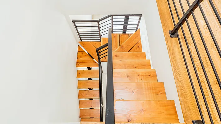 Rented by Nooklyn NYC LLC | media 42