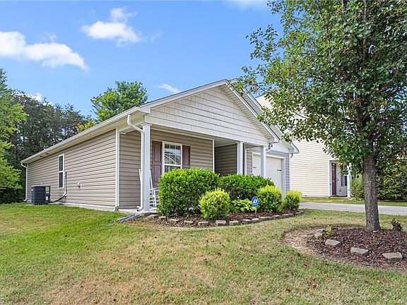 3rd image of 691 Thistle Dr