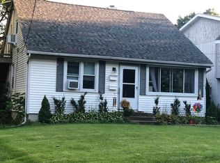 438 Madison St #1, Batavia, IL 60510