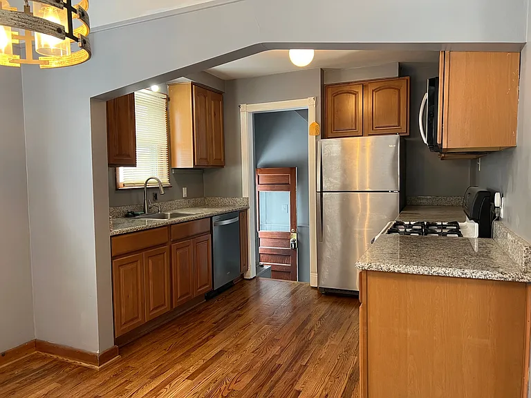 1127 Hoffman Ave — Photo 8