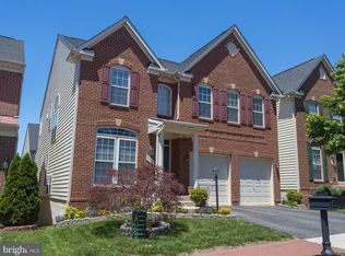 9916 E Hill Dr, Lorton, VA 22079