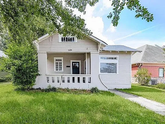 3 bed, 2.0 bath, 1404 sqft, $972 — Photo 1