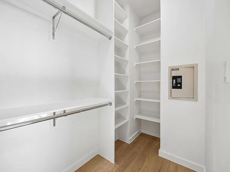 4739 Gretna St #203 — Photo 19