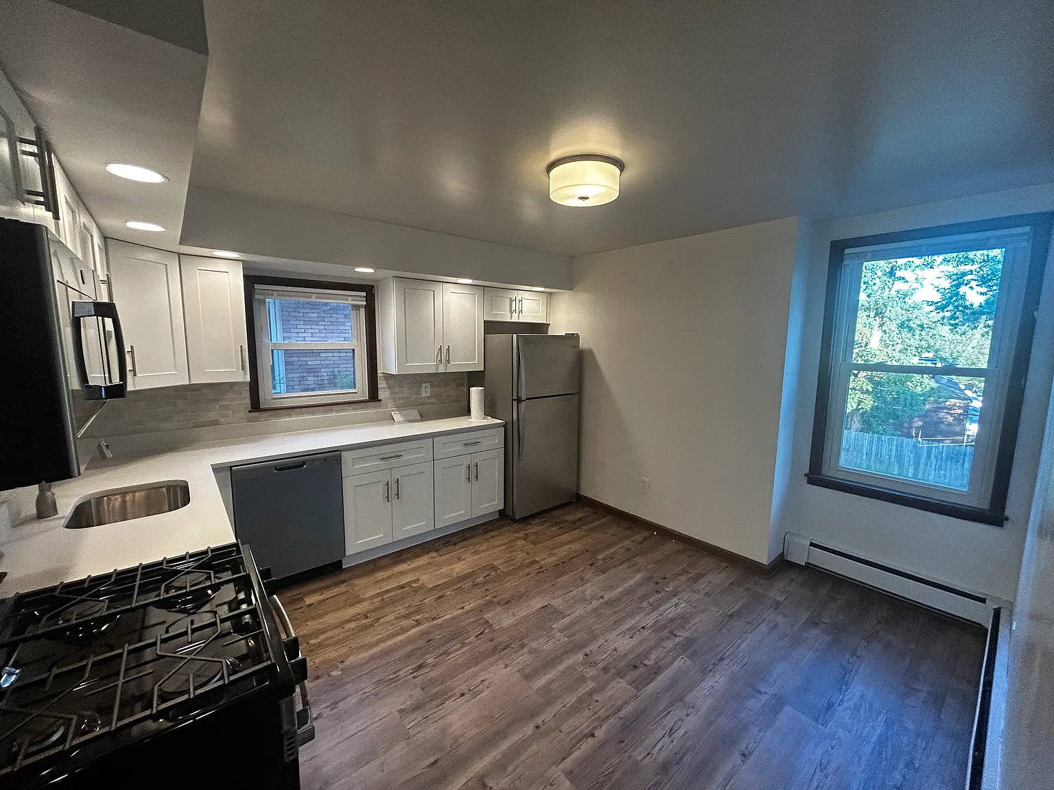 3 bed, 1625 sqft, $1,600 — Photo 3