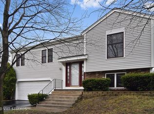 247 Ord Ct, Bartlett, IL