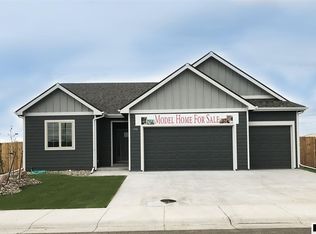 1930 Zuni Trl, Bar Nunn, WY 82601