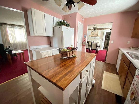 4th image of 466 R A West Hwy