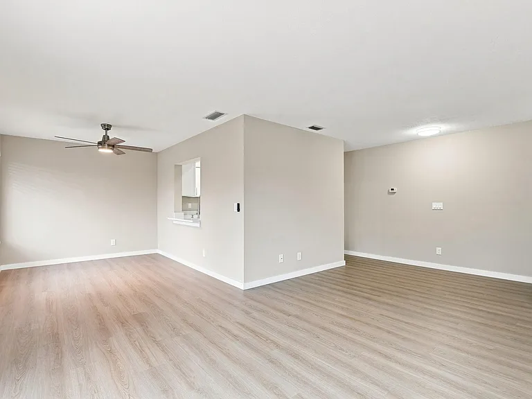 1180 Carlton Ct #206A — Photo 5