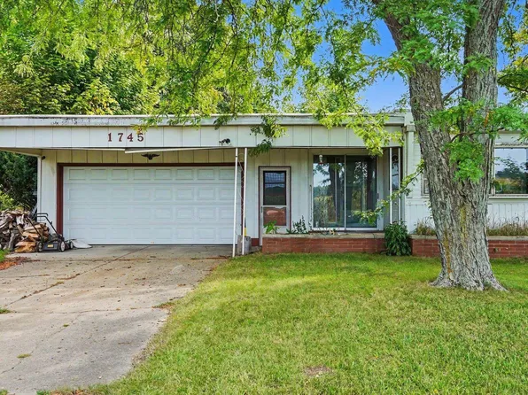 1745 S Shepherd Rd, Mount Pleasant, MI 48858