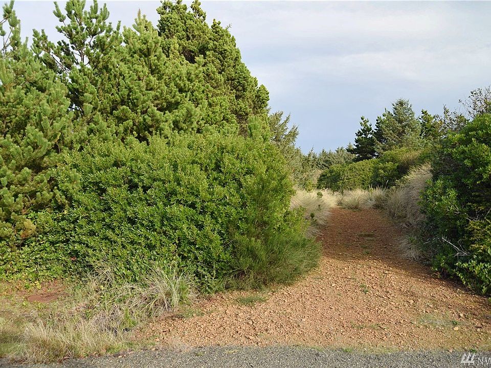 1st image of 364 Sand Dune Ave SW