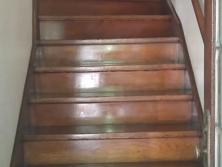 Entry Stairway