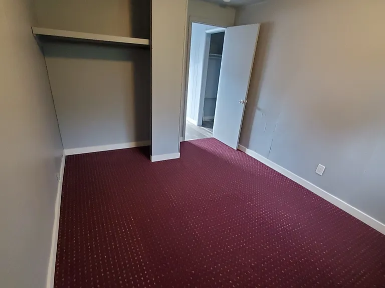 305 W Main St — Photo 14