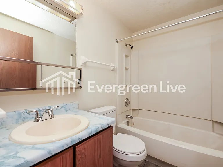 6492 Rolling Glen Dr — Photo 13