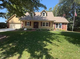4306 W Fox Ridge Ave, Greenwood, IN 46143