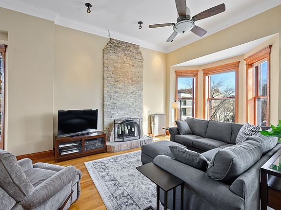 2nd image of 2682 N Burling St #3N