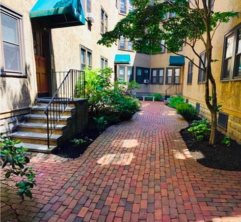 Oak Terrace courtyard