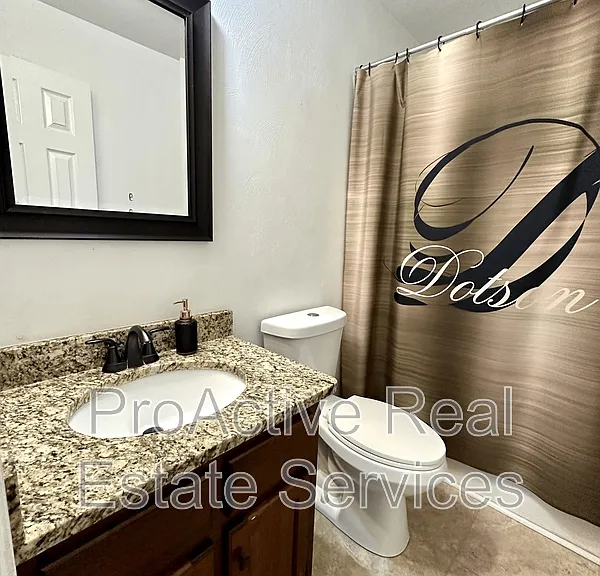 5123 Bute St — Photo 10