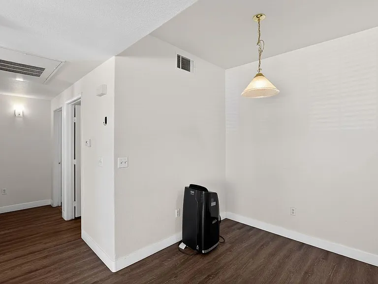 2060 Rancho Lake Dr #203 — Photo 11