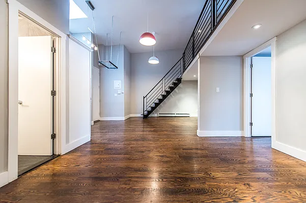 Rented by Nooklyn NYC LLC | media 84