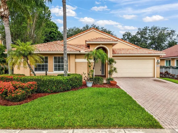 8688 Via Ancho Rd, Boca Raton, FL 33433