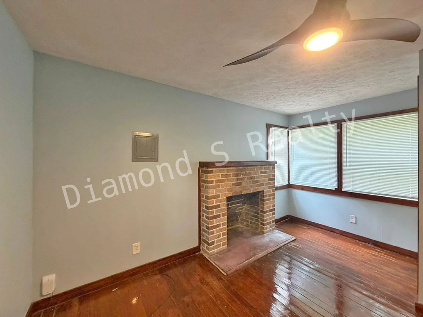 1313 S Jefferson Ave, Spfd — Photo 4