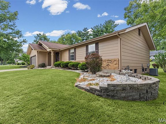 4th image of 2807 Sundowner Dr