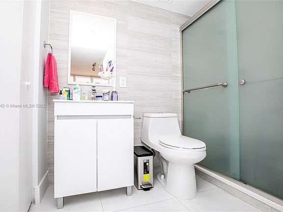 5th image of 780 NE 69th St Penthouse 7