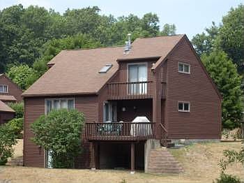 1st image of 14 Yorkshire Ln