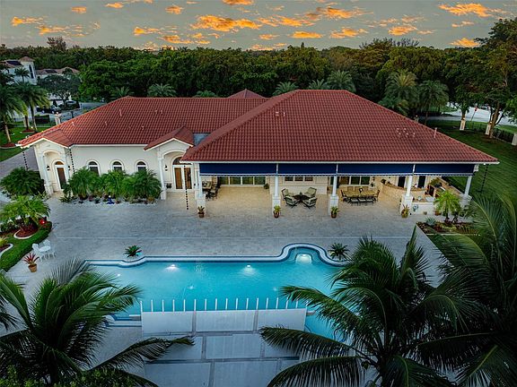 3rd image of 5801 Estates Drive