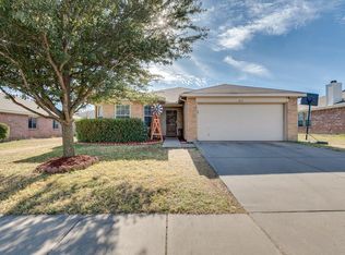 251 Pine Crest Dr, Justin, TX 76247
