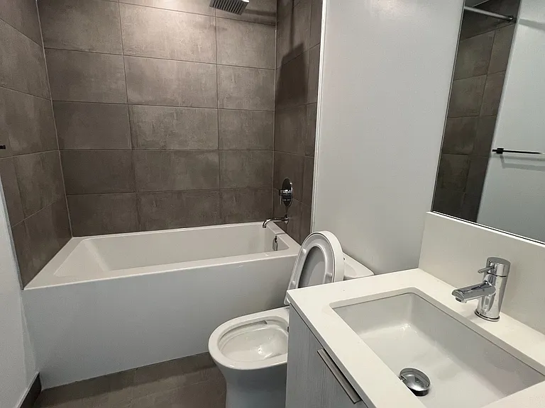 8 Wellesley St W #3602 — Photo 17