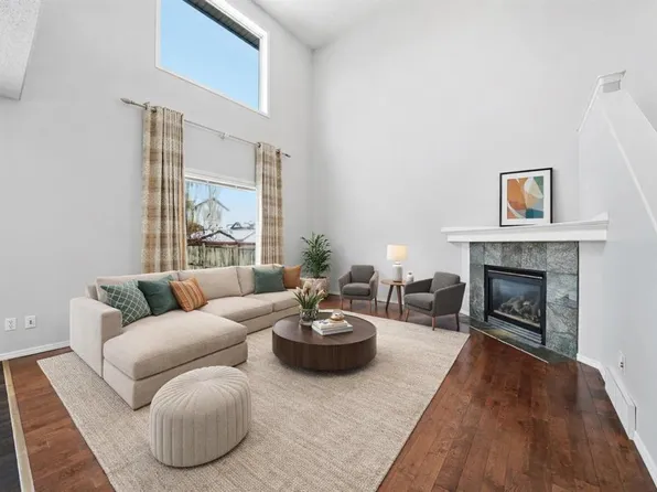 1076 Cranston Dr SE, Calgary, AB T3M 1A4