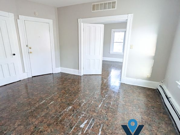 156 Washington St APT 2S