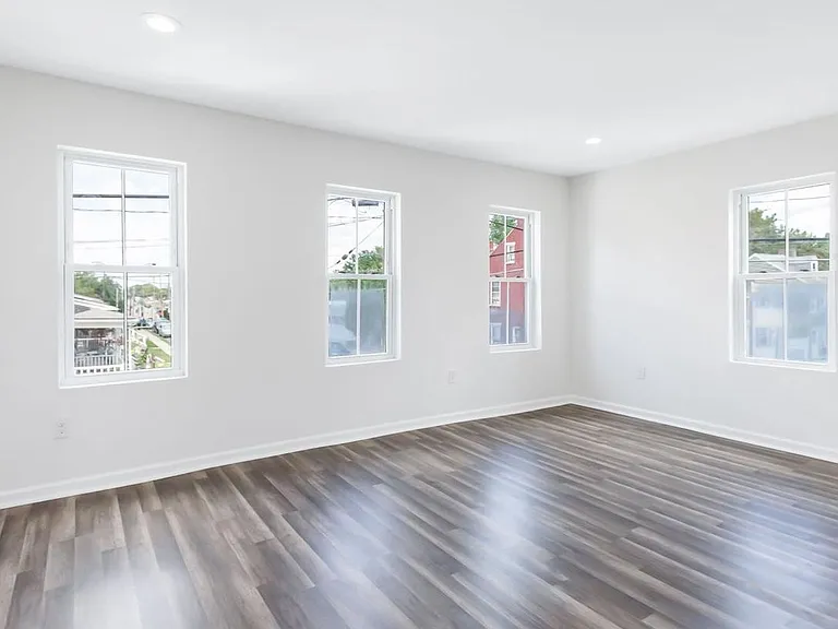 802 High St — Photo 8