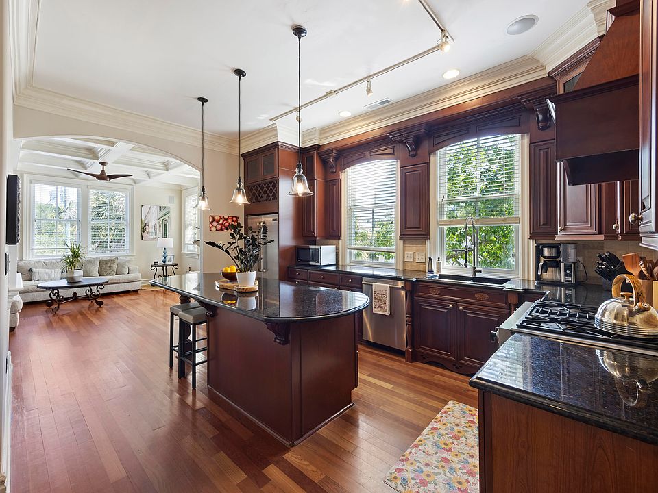 1st image of 1 Bennett St #3