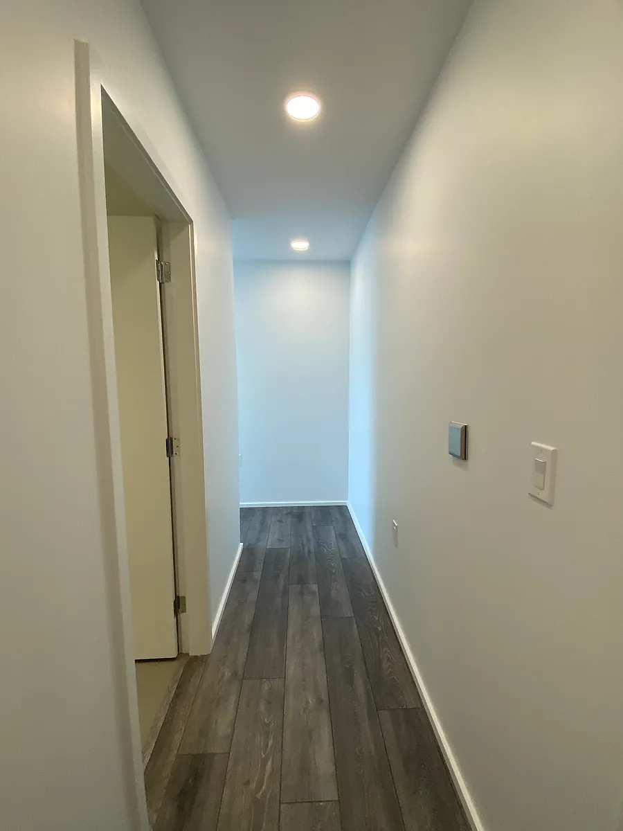 Building Photo - 4650 Brentwood Blvd #2002