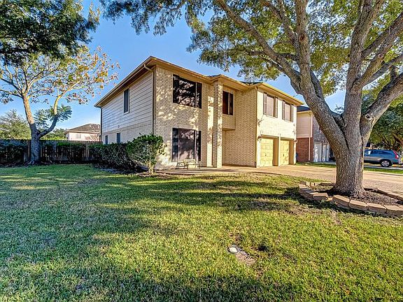 Being on a corner lot has its perks, including a larger front yard!