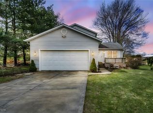 3250 McMackin Rd, Madison, OH 44057