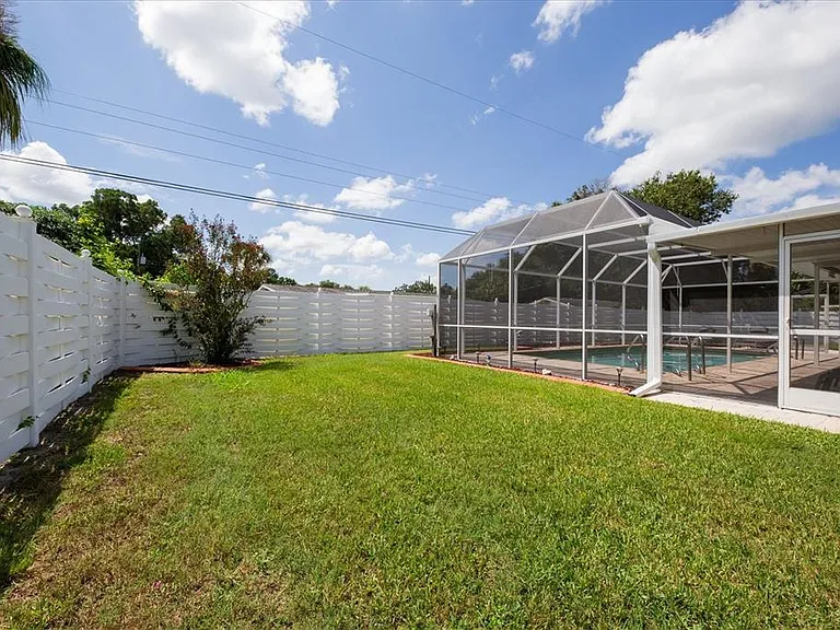 3126 Bougainvillea St — Photo 32