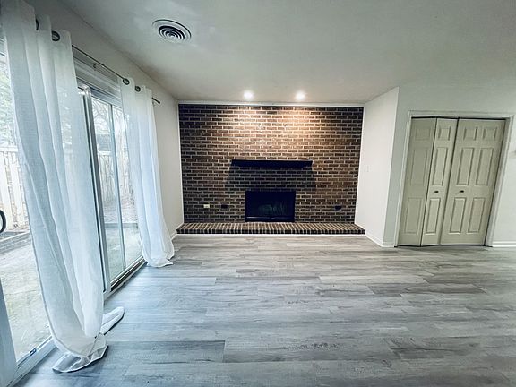 Living room 2_01112023