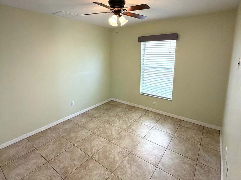 217 Robin Rd — Photo 14
