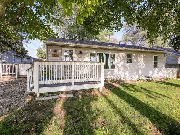 1220 15th St, Nevada, IA 50201