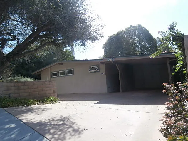 2542 Crescent Ave — Photo 1
