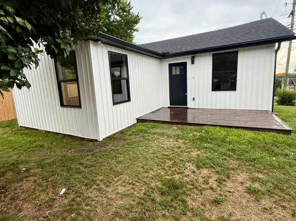 2400 McCroskey Ave, Knoxville, TN 37917