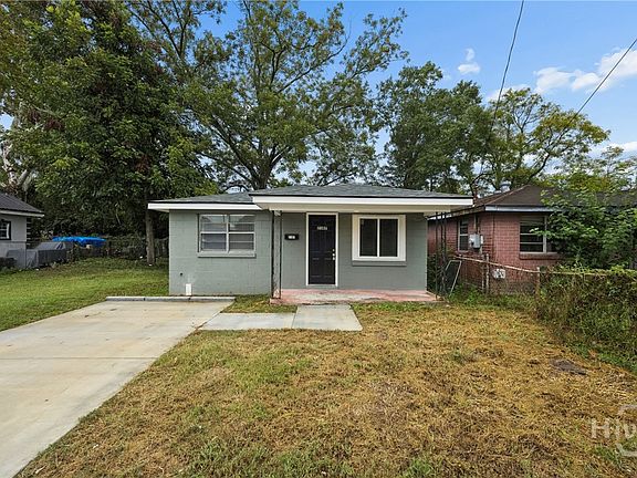 3rd image of 2107 Augusta Avenue