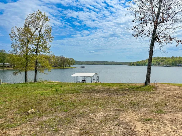 511 W Tri Lakes Dr, Horseshoe Bend, AR 72512