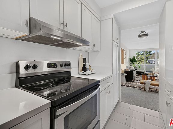5th image of 540 Kelton Ave APT 306