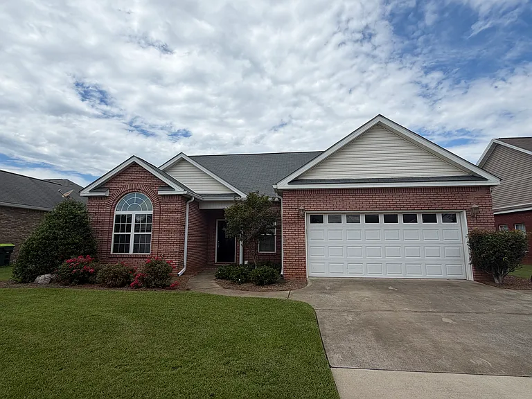 104 Witherspoon Ct — Photo 1