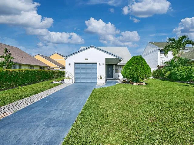 4 bed, 1483 sqft, $3,300 — Photo 2