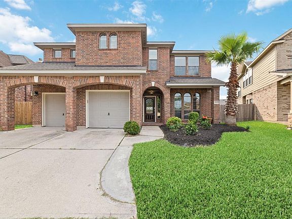 2nd image of 3513 Arezzo Cir #1